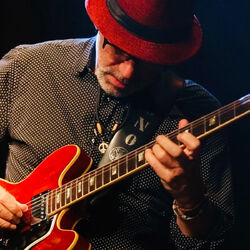 Picture of Nuno Mindelis