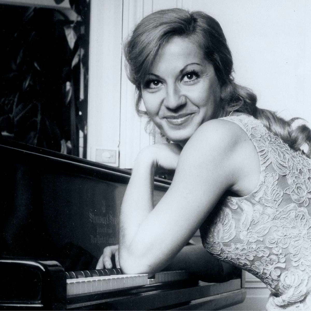 Cécile Ousset: albums, songs, concerts | Deezer