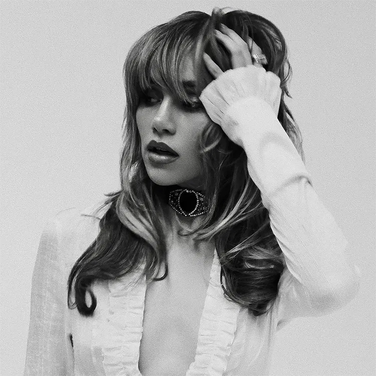 Suki Waterhouse