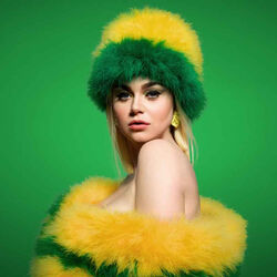 Picture of Roxeanne Hazes