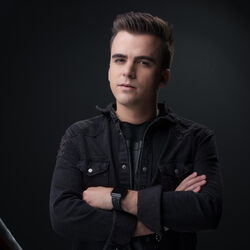 Picture of DJ PV