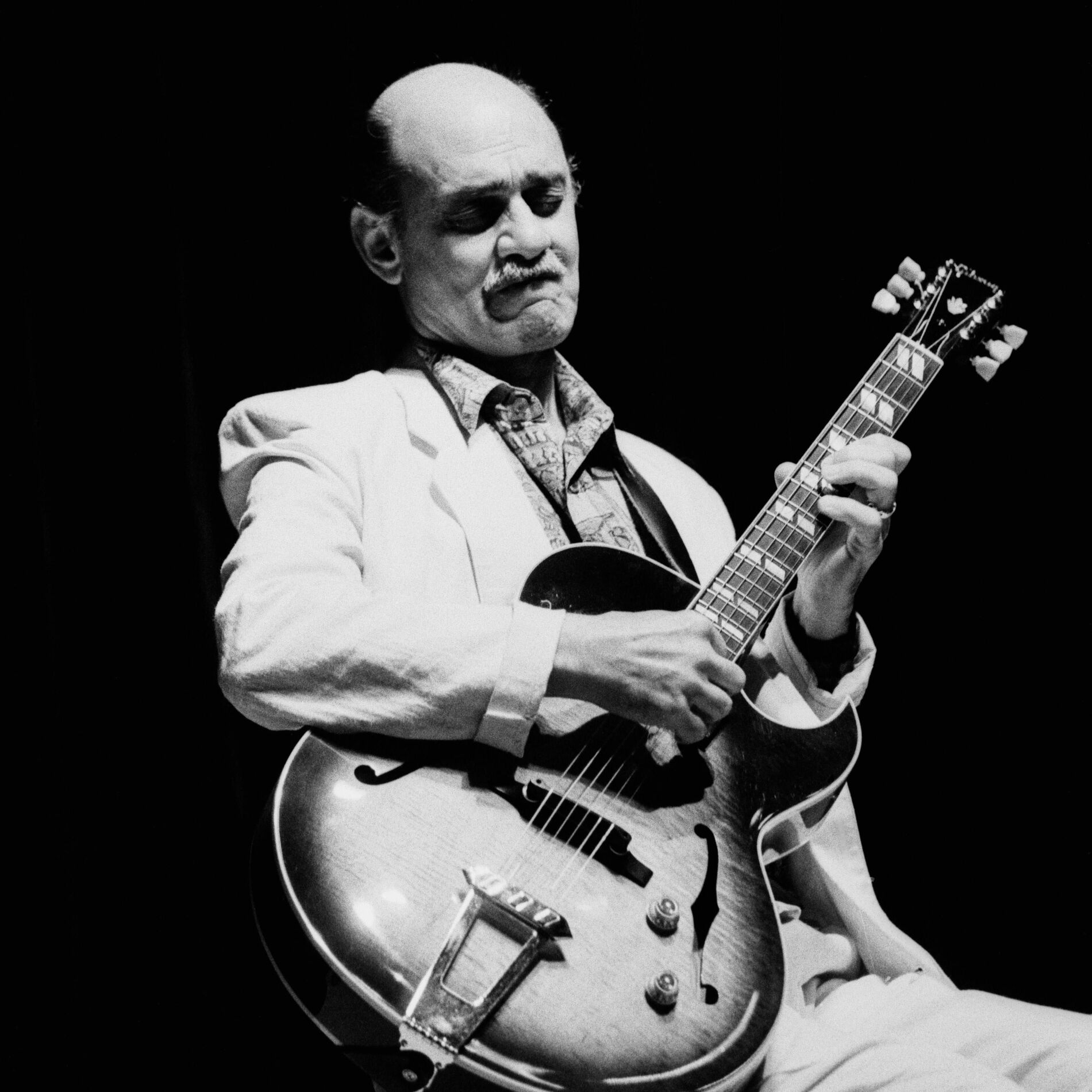 Artist picture of Joe Pass