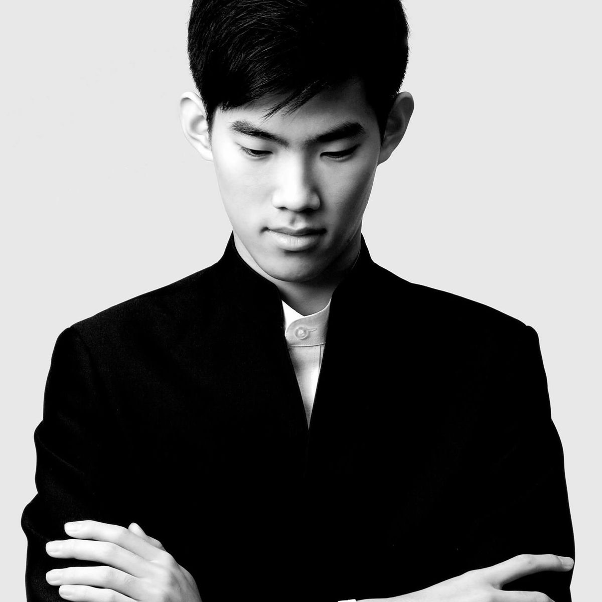 Artist picture of Bruce Liu
