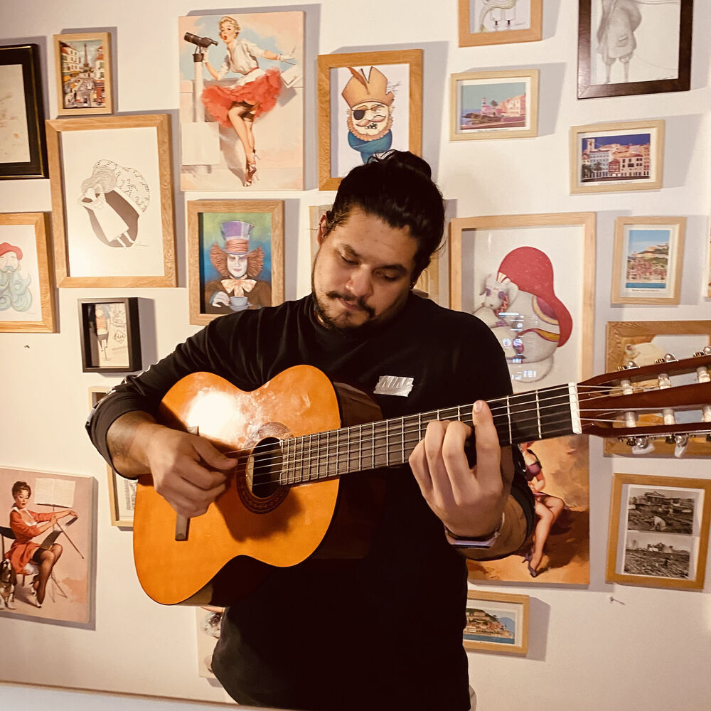 Picture of Carlos Vallarino