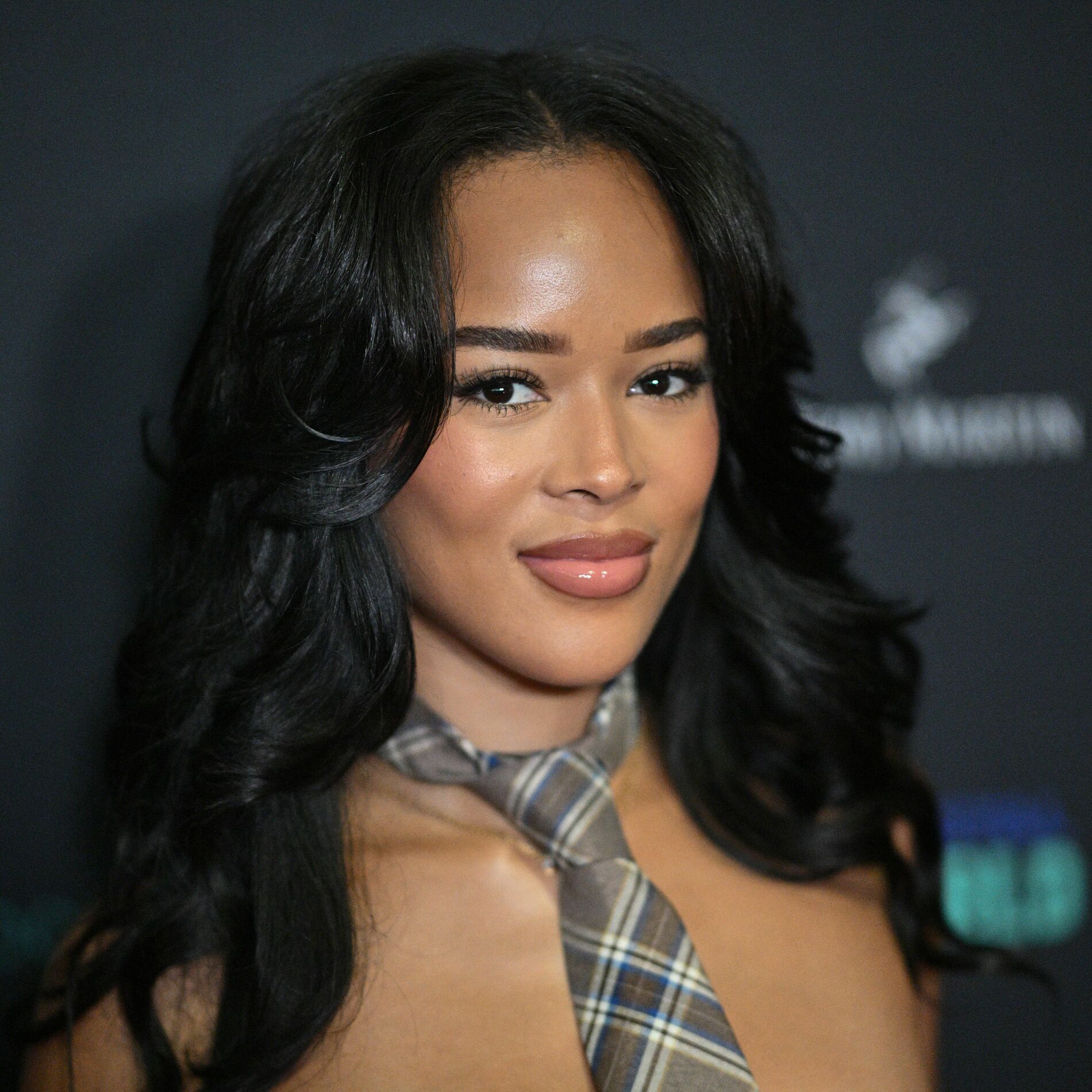 Artist picture of Serayah