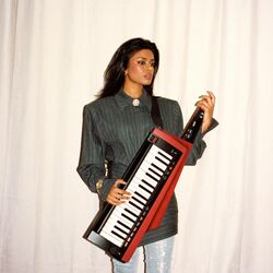 Picture of Debbii Dawson