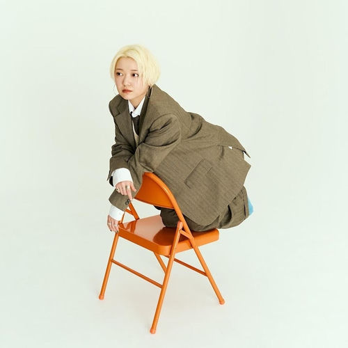 reina: albums, songs, concerts | Deezer