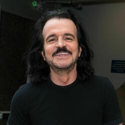 Picture of Yanni