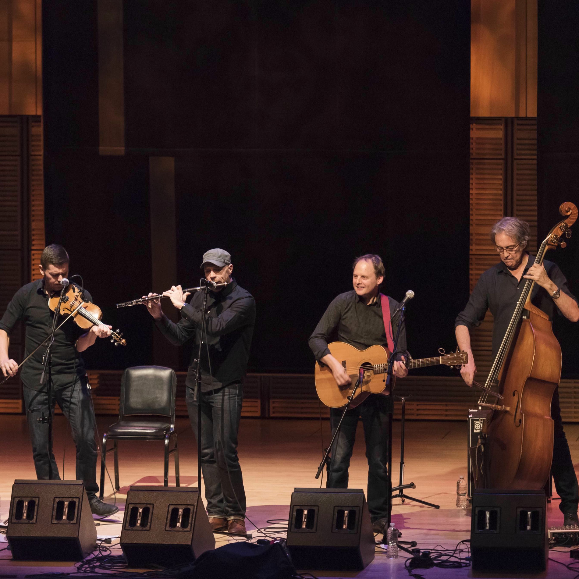 Artist picture of Lúnasa