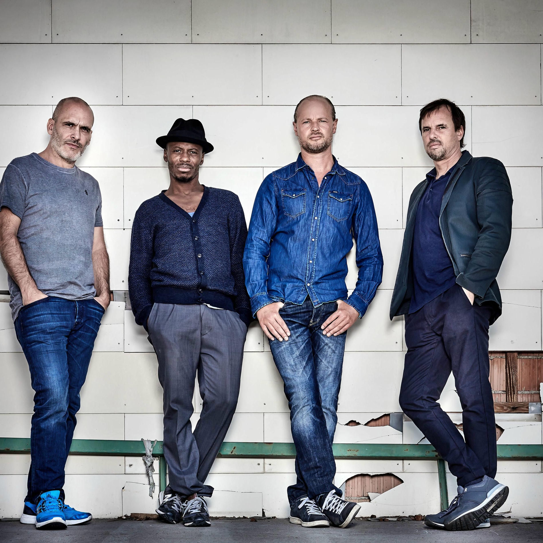 Sofa Surfers: albums, songs, concerts | Deezer
