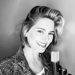Picture of Claudia Rezende