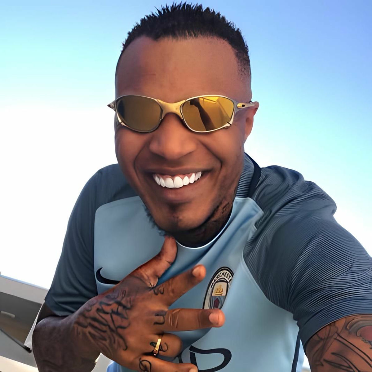 Mc Nego Blue