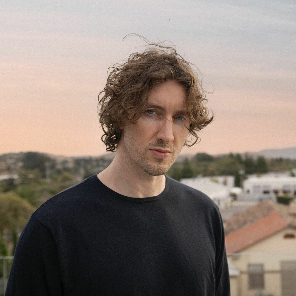 Picture of Dean Lewis