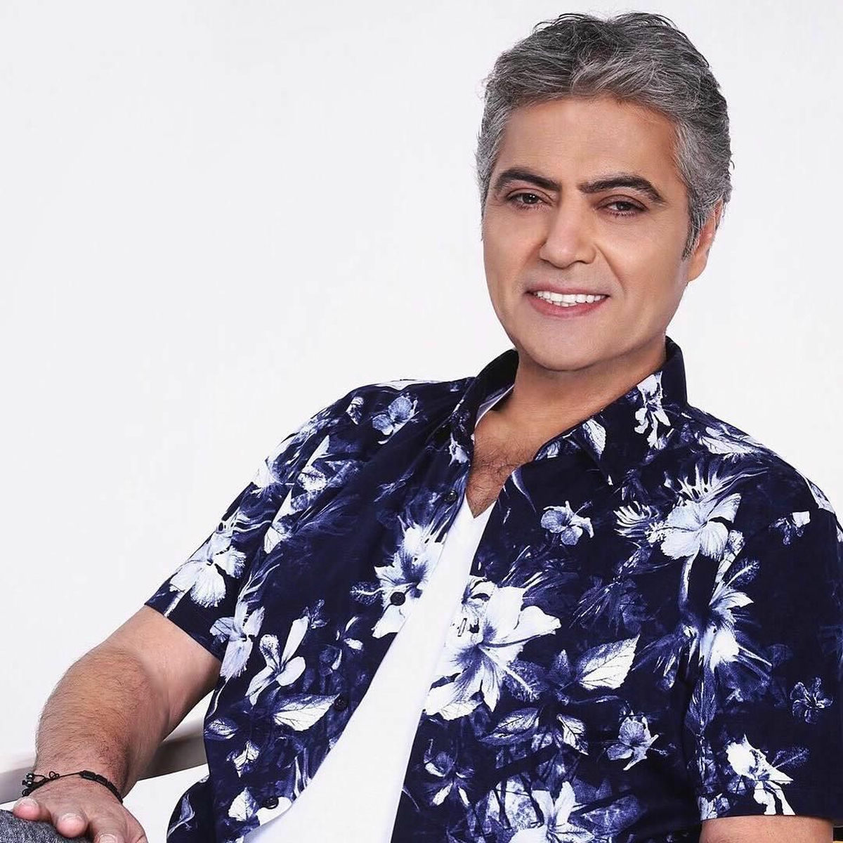 Artist picture of Cengiz Kurtoglu