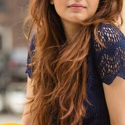Picture of Momina Mustehsan