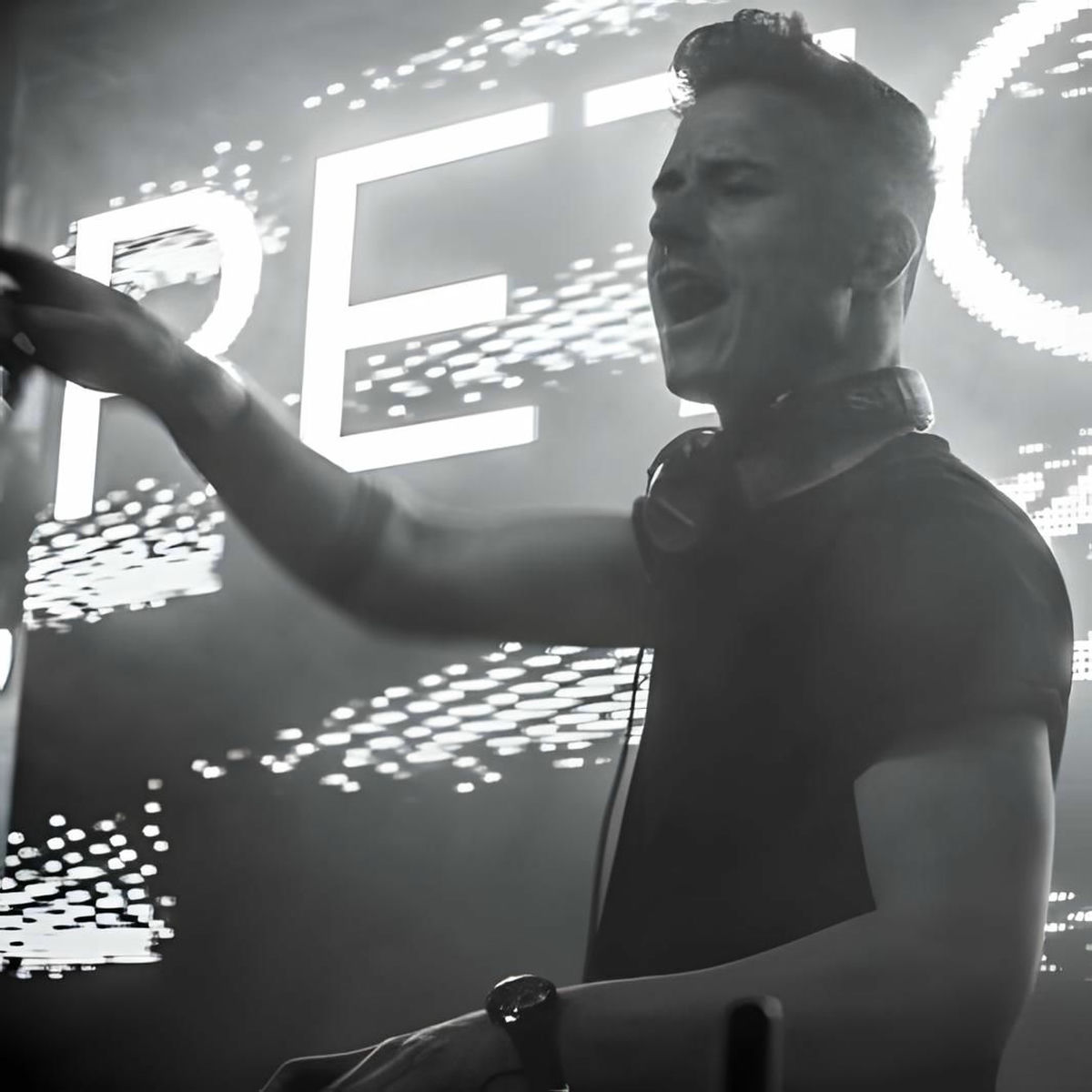 Artist picture of Raffa FL