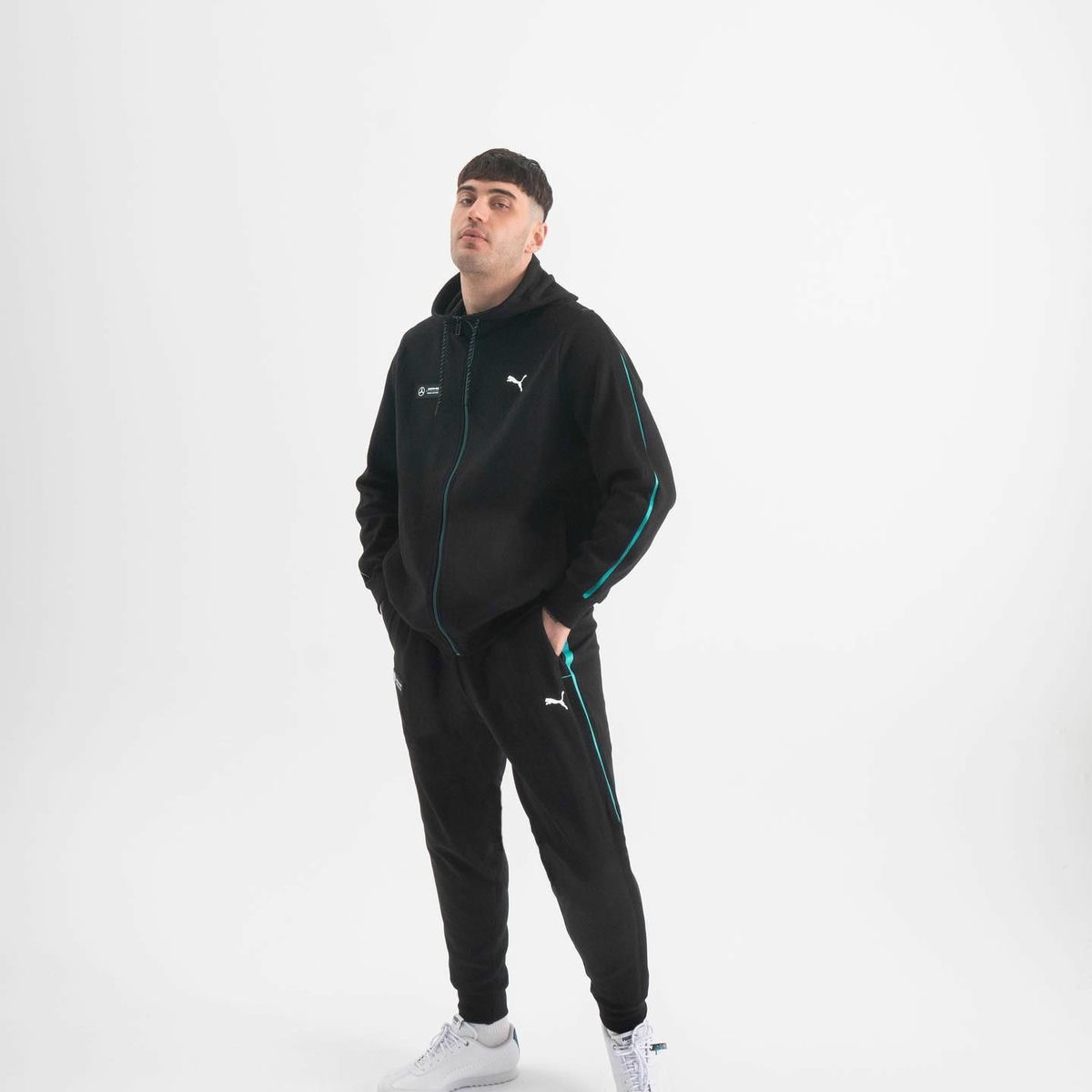 Artist picture of Tuhan