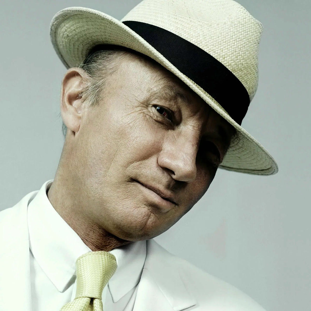 Artist picture of Louie Austen