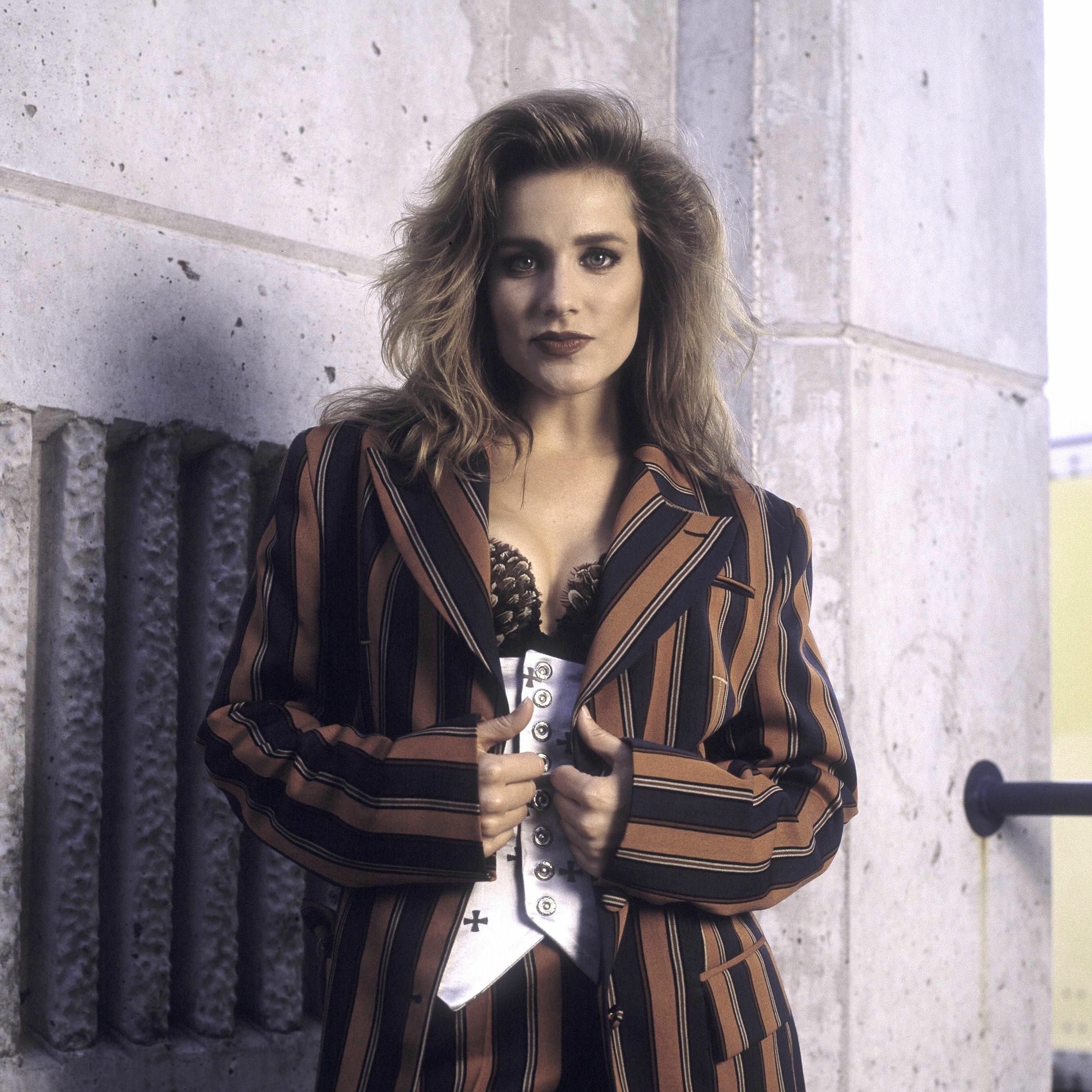 Tara Kemp: albums, songs, concerts | Deezer