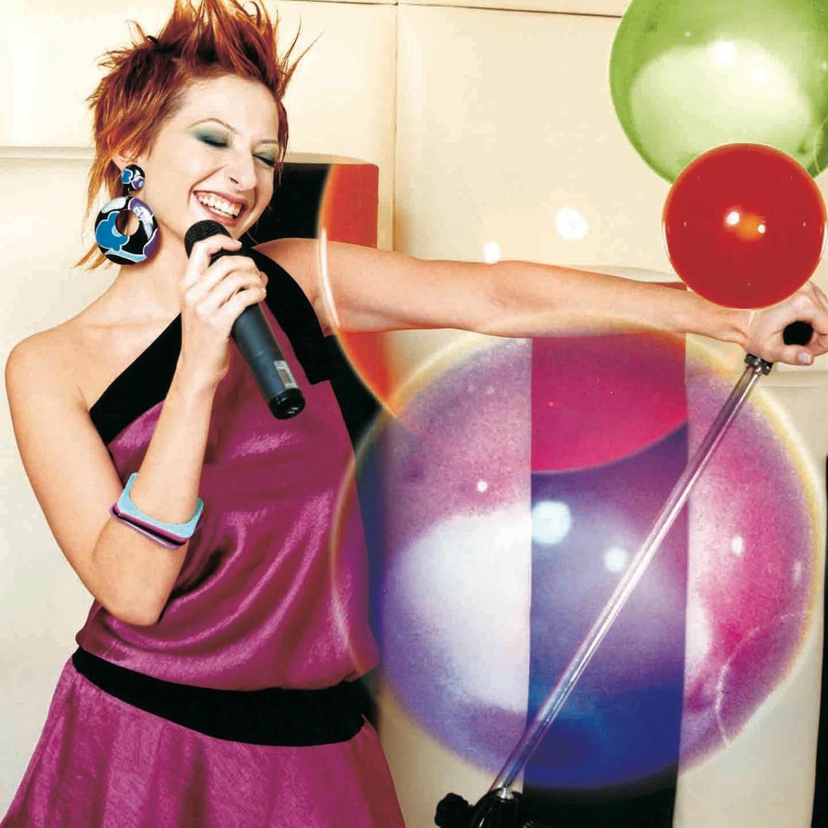 Artist picture of Aslı Gökyokuş