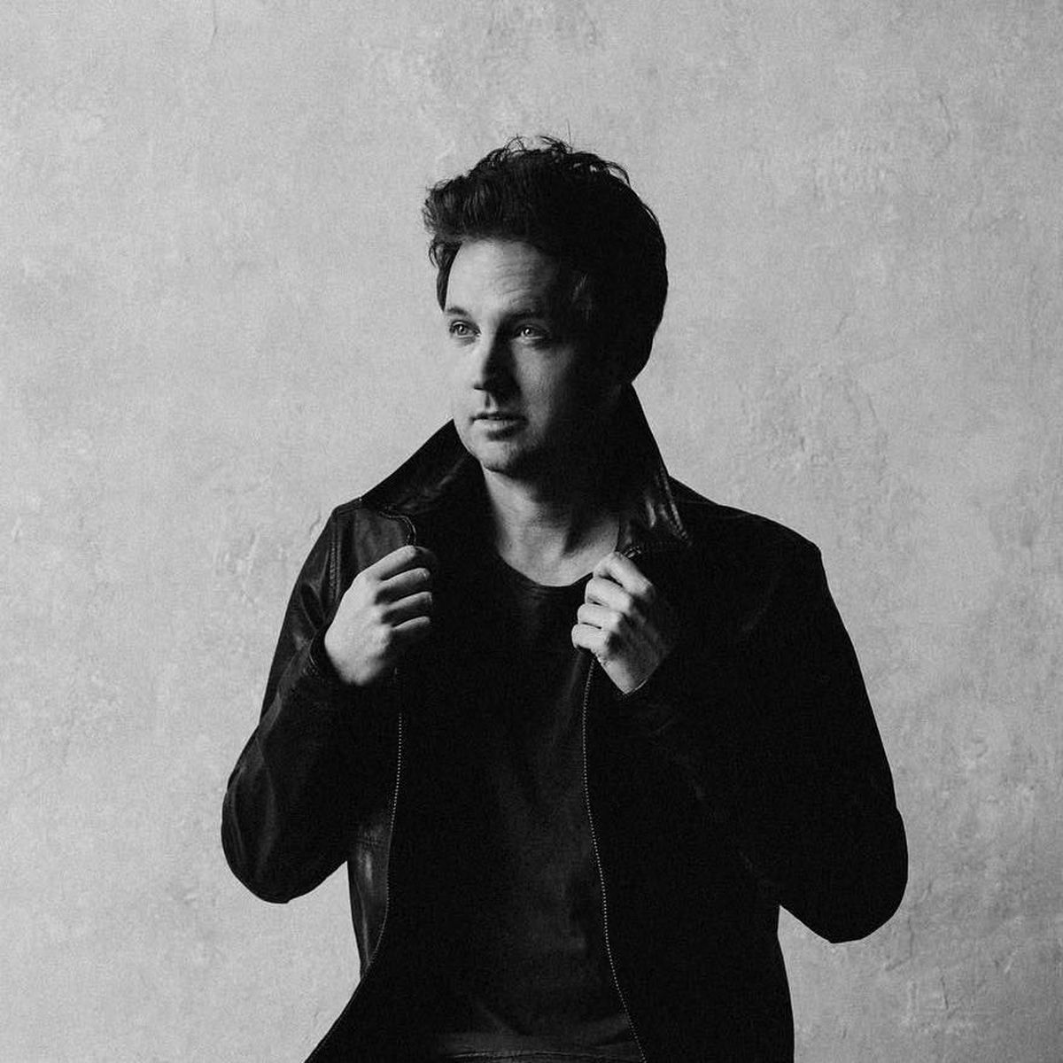 Artist picture of Nick Howard