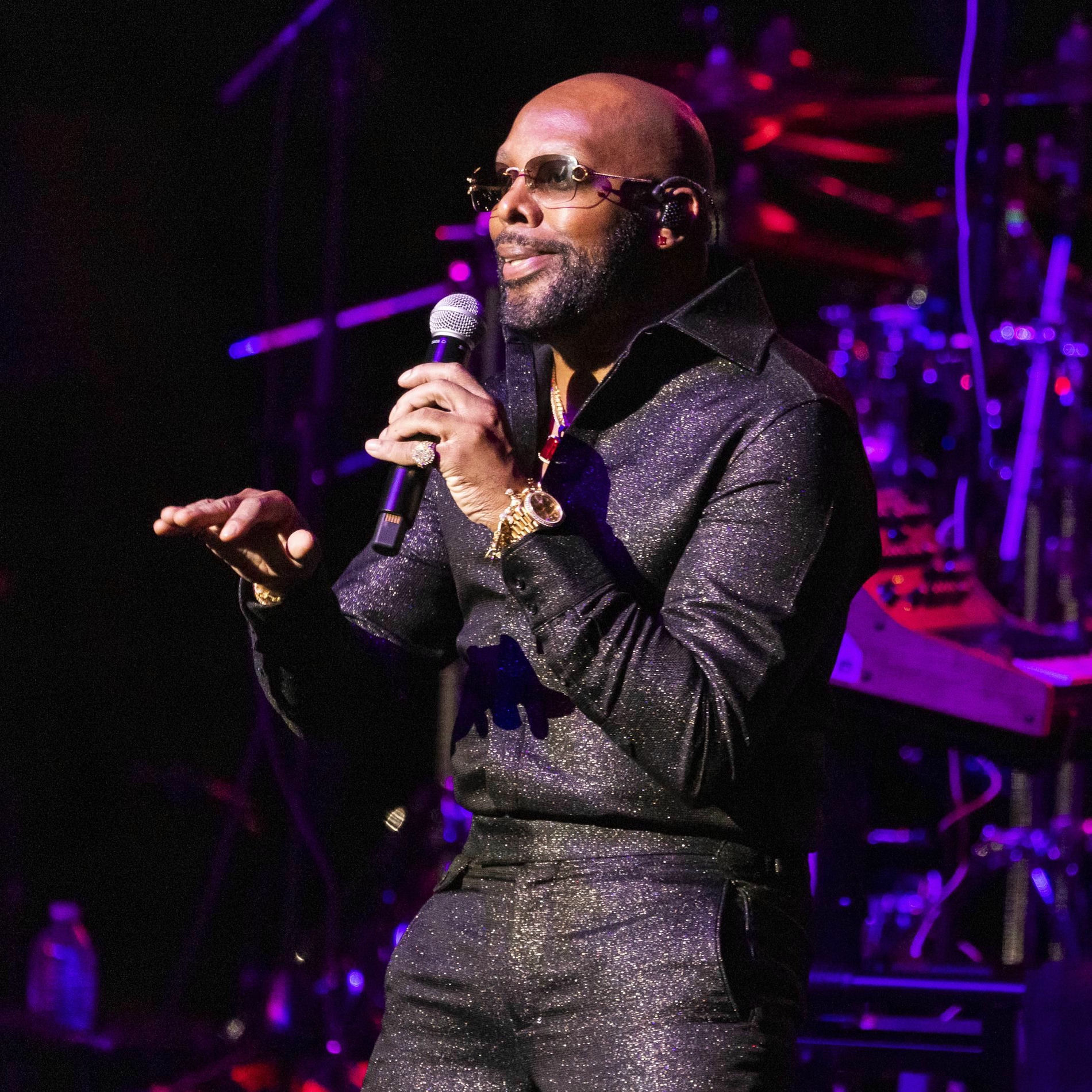 Artist picture of Joe