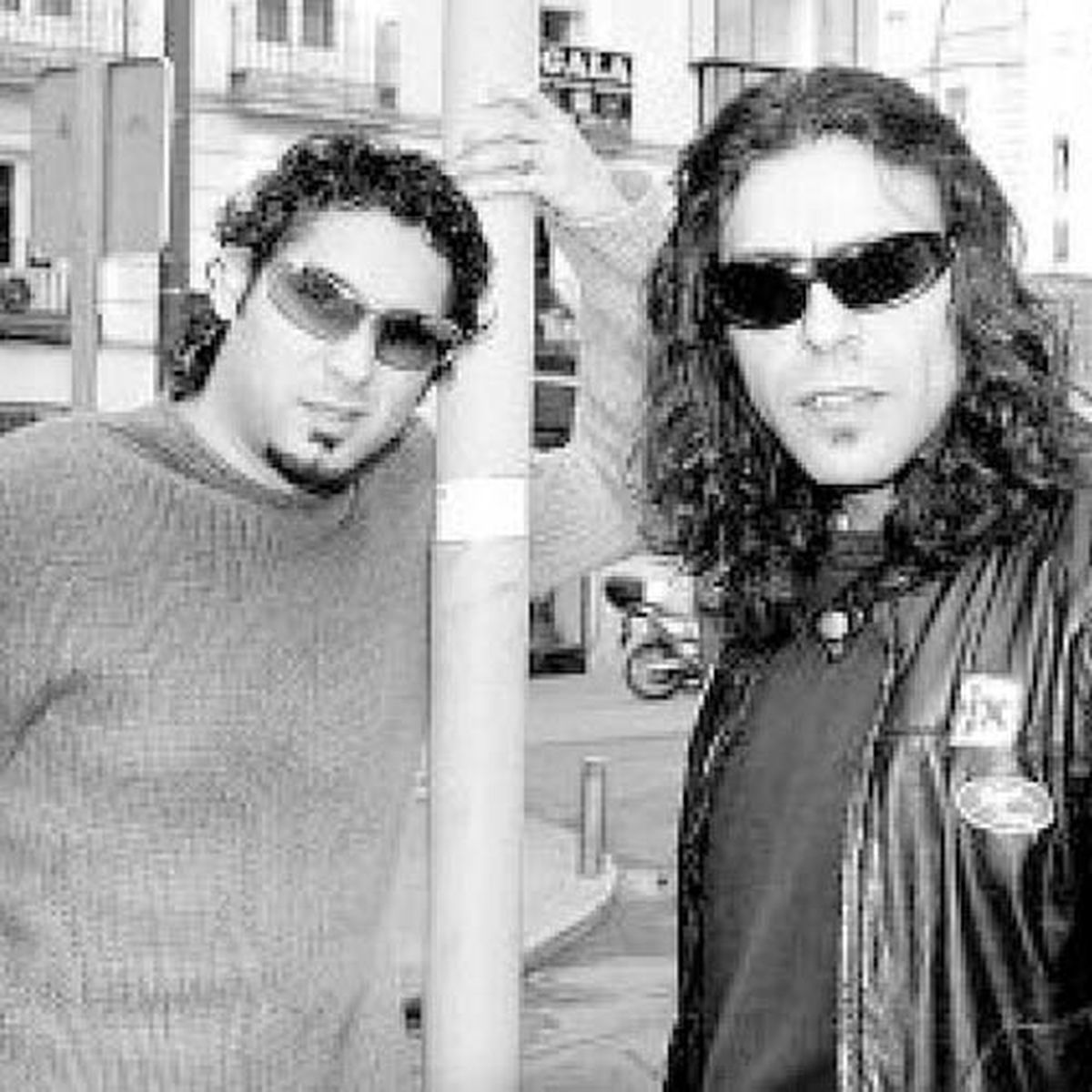 Artist picture of Navajita Platea