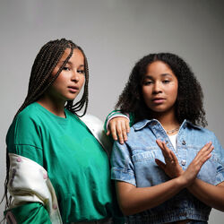 Picture of Sara & Rania