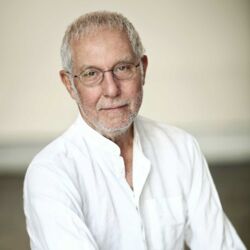 Picture of İlhan Şeşen