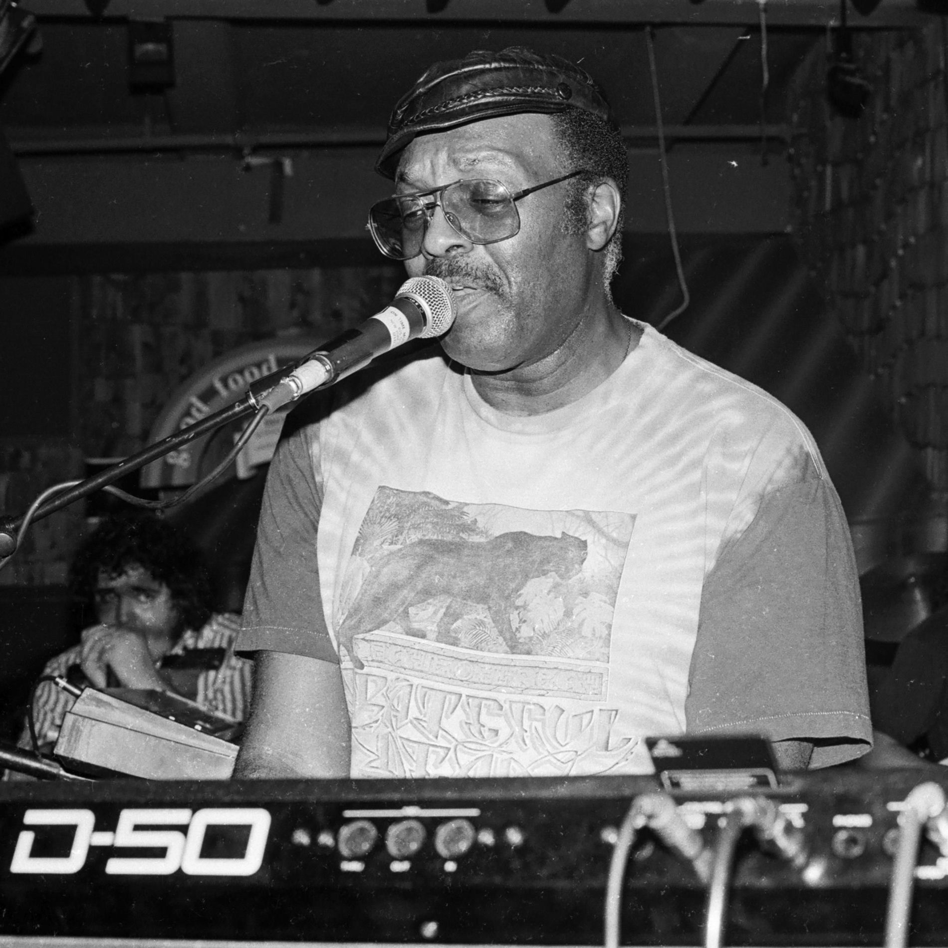 Artist picture of Merl Saunders