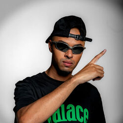 Picture of DJ Wilton