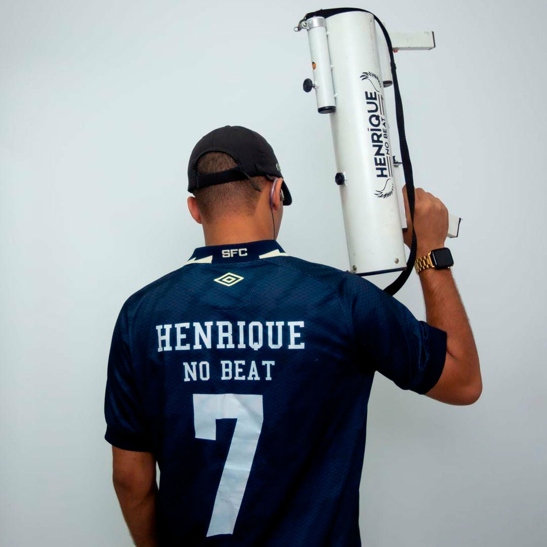 Artist picture of DJ HENRIQUE NO BEAT