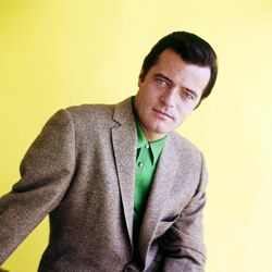 Picture of Robert Goulet