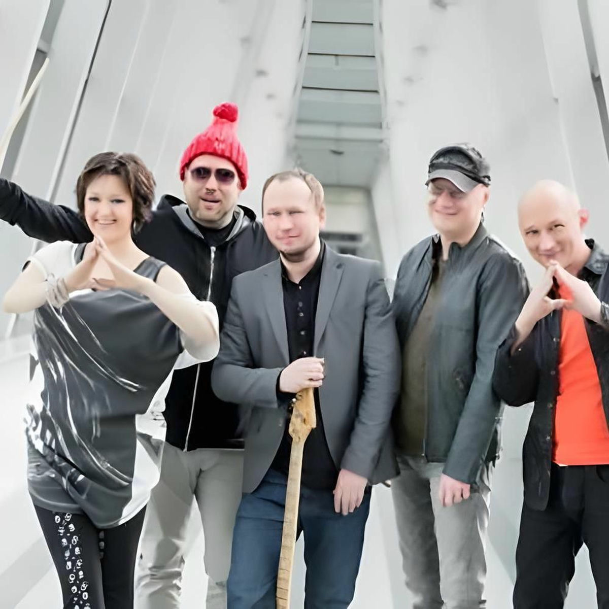 Artist picture of Varius Manx