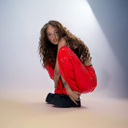 Picture of Noa Lone