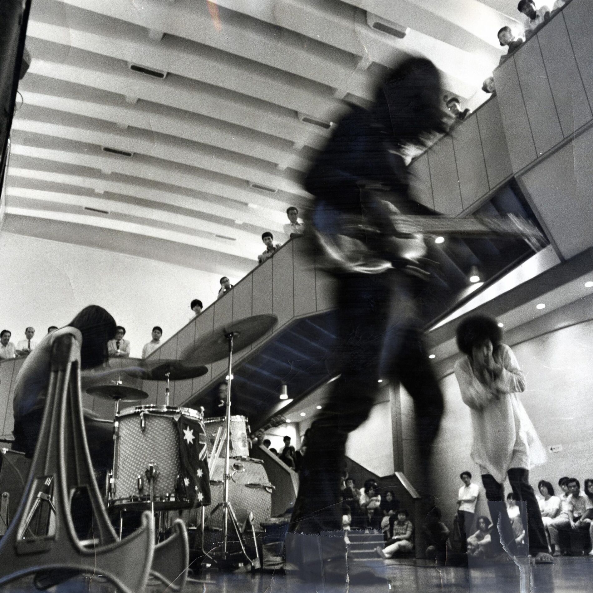 Flower Travellin' Band