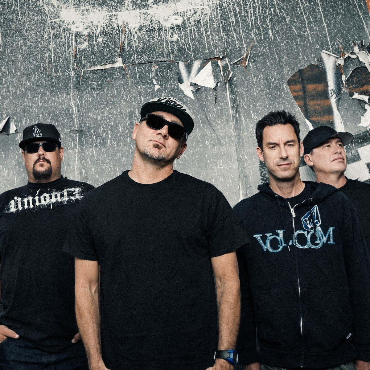 Artist picture of Pennywise