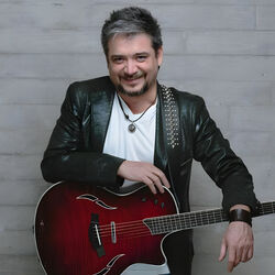 Picture of Raul Ornelas