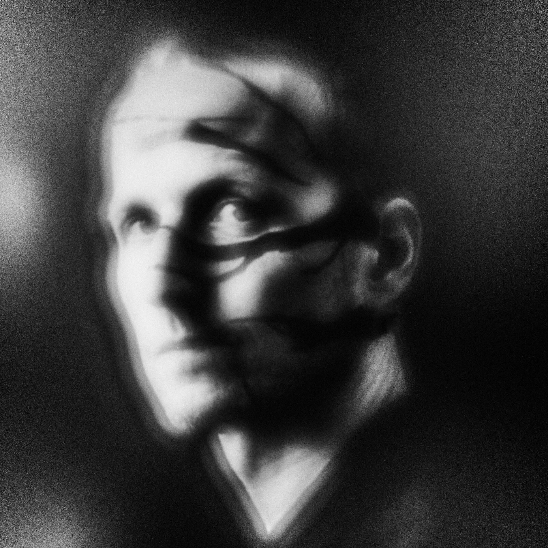 Artist picture of Bullion