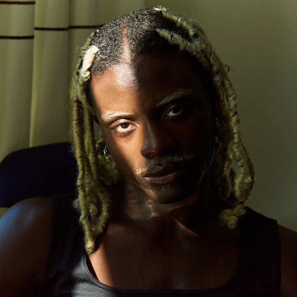 Photo de l'artiste Michael Ekow