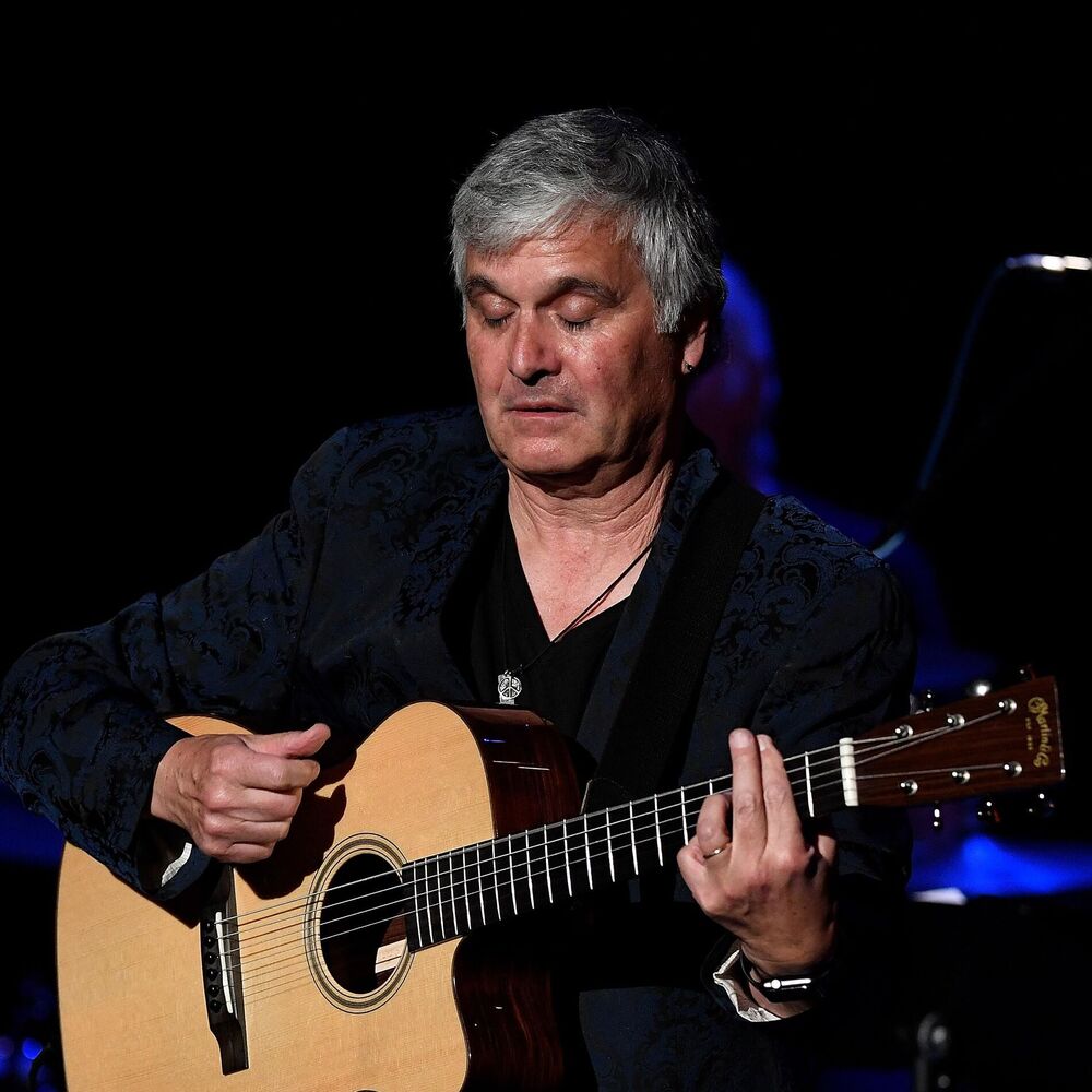 Picture of Laurence Juber