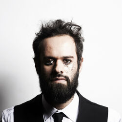Picture of Marcelo Jeneci