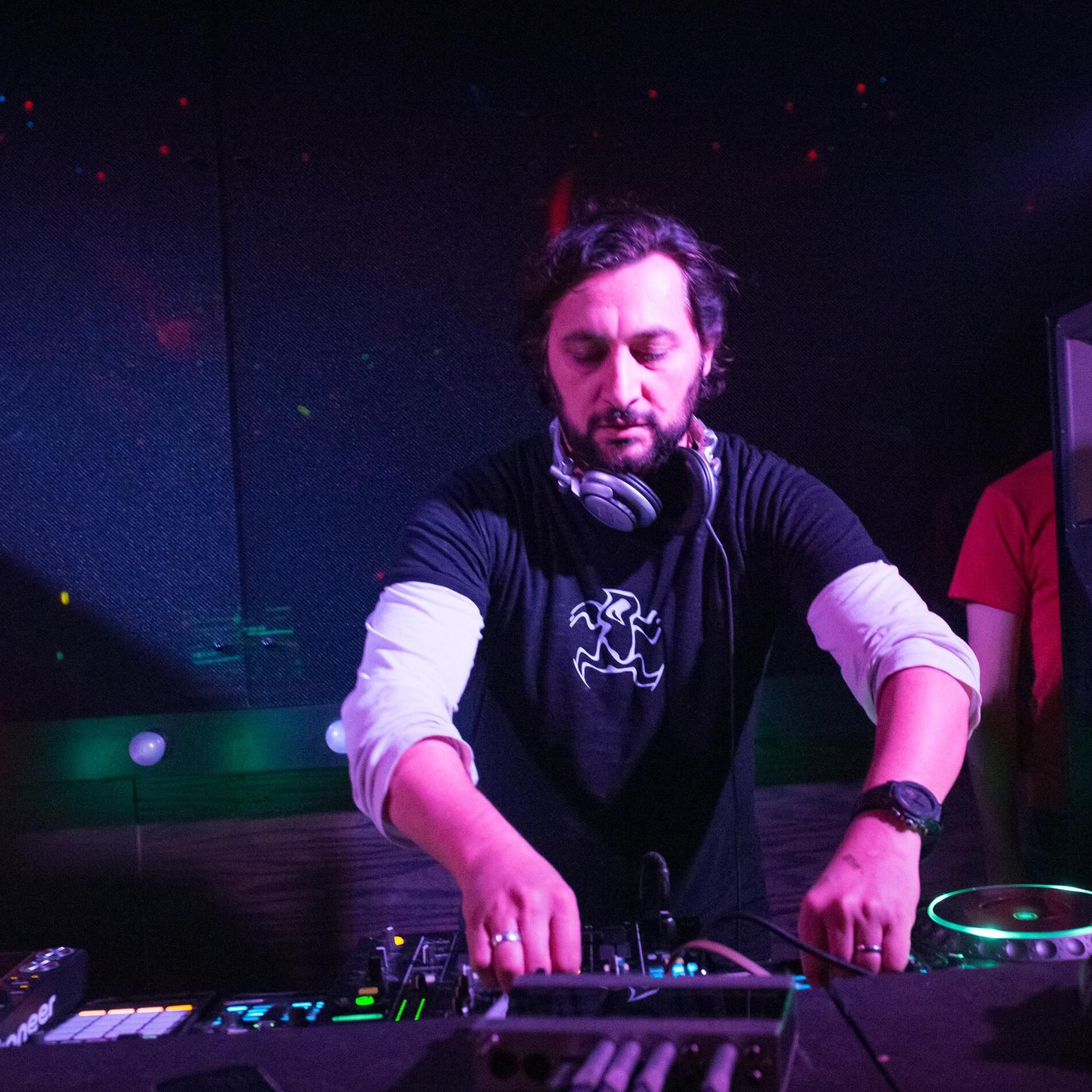 Artist picture of Sharam