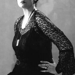 Picture of Lys Gauty