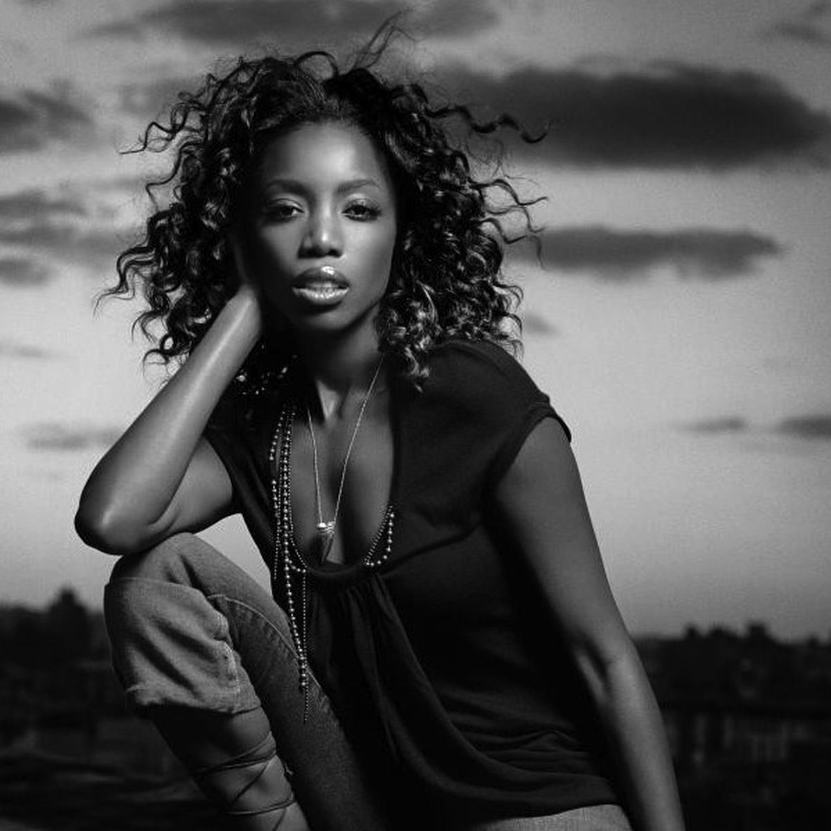 Artist picture of Heather Headley