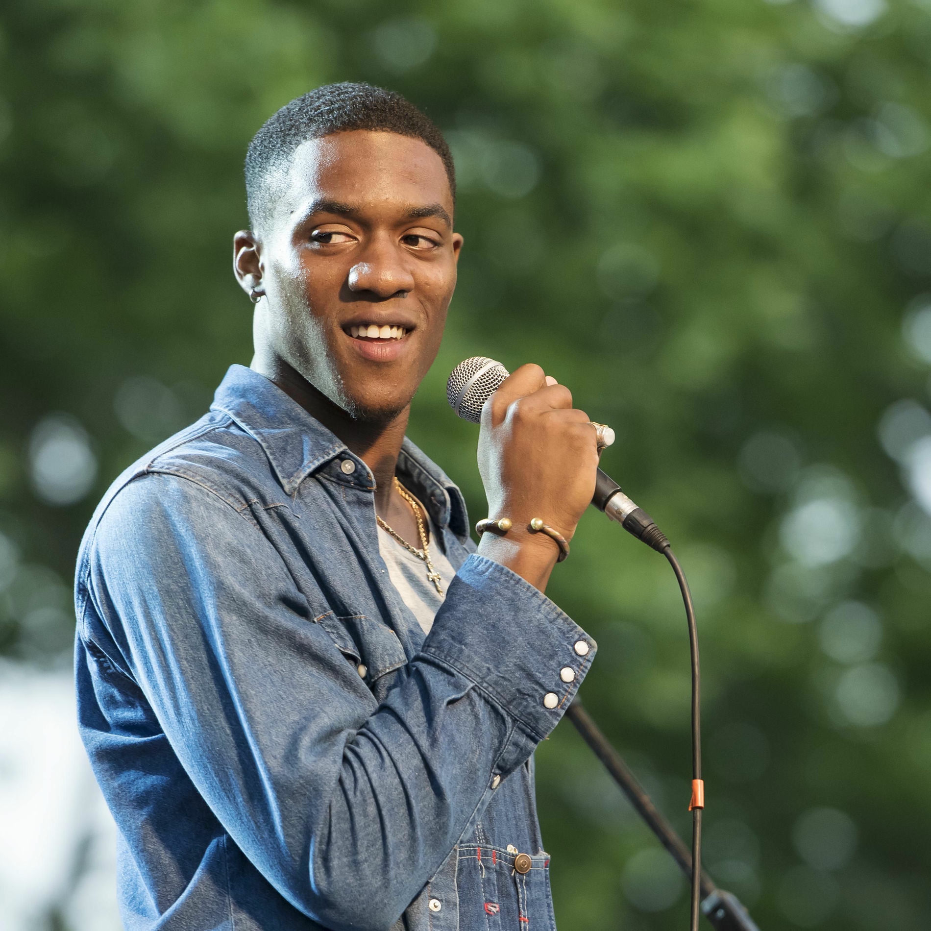 Artist picture of Sunni Colon