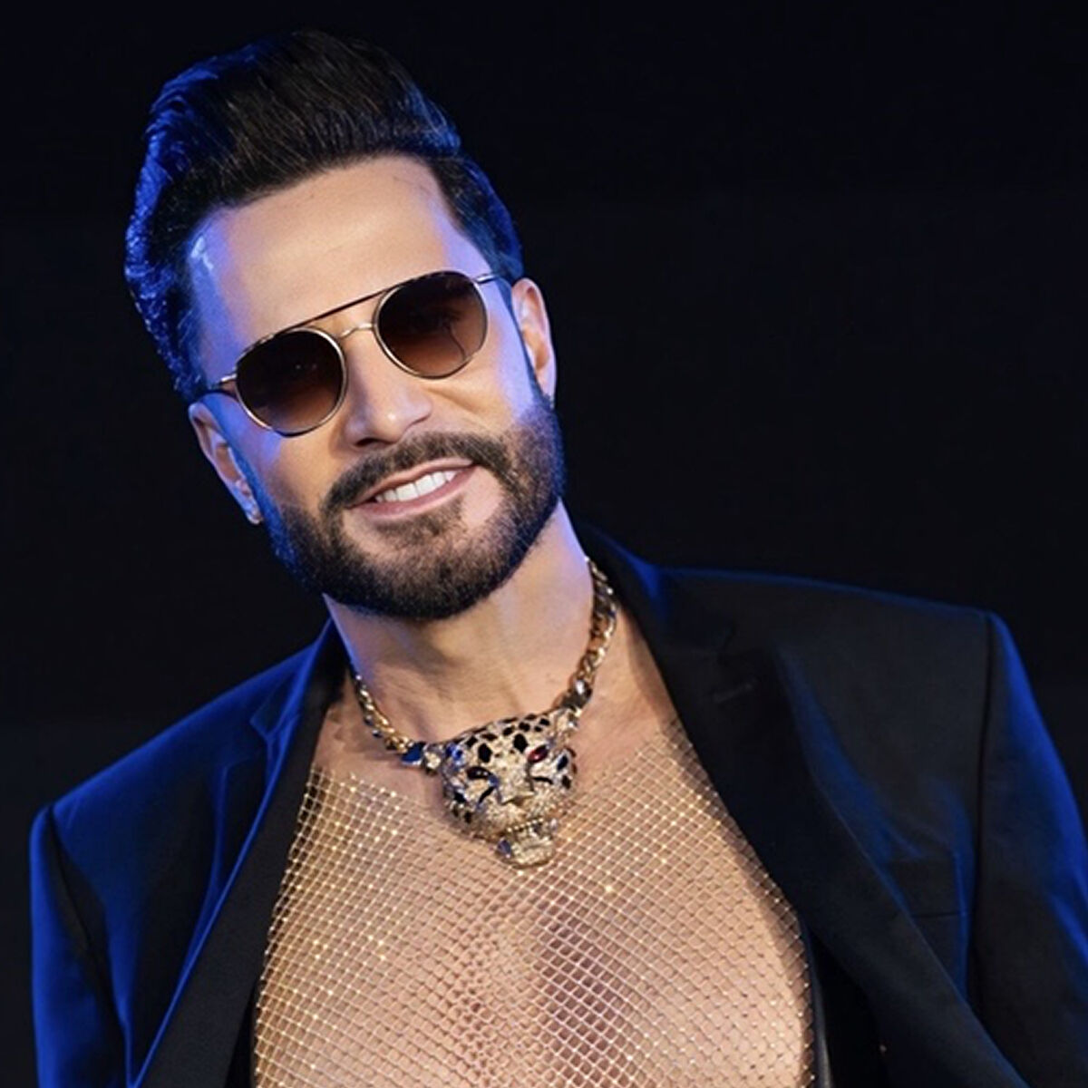 Artist picture of Latino