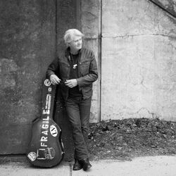 Picture of Tom Cochrane