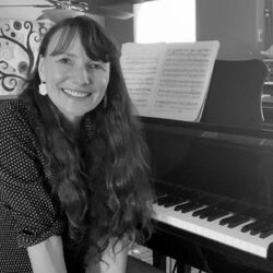 Picture of Julie Hanney