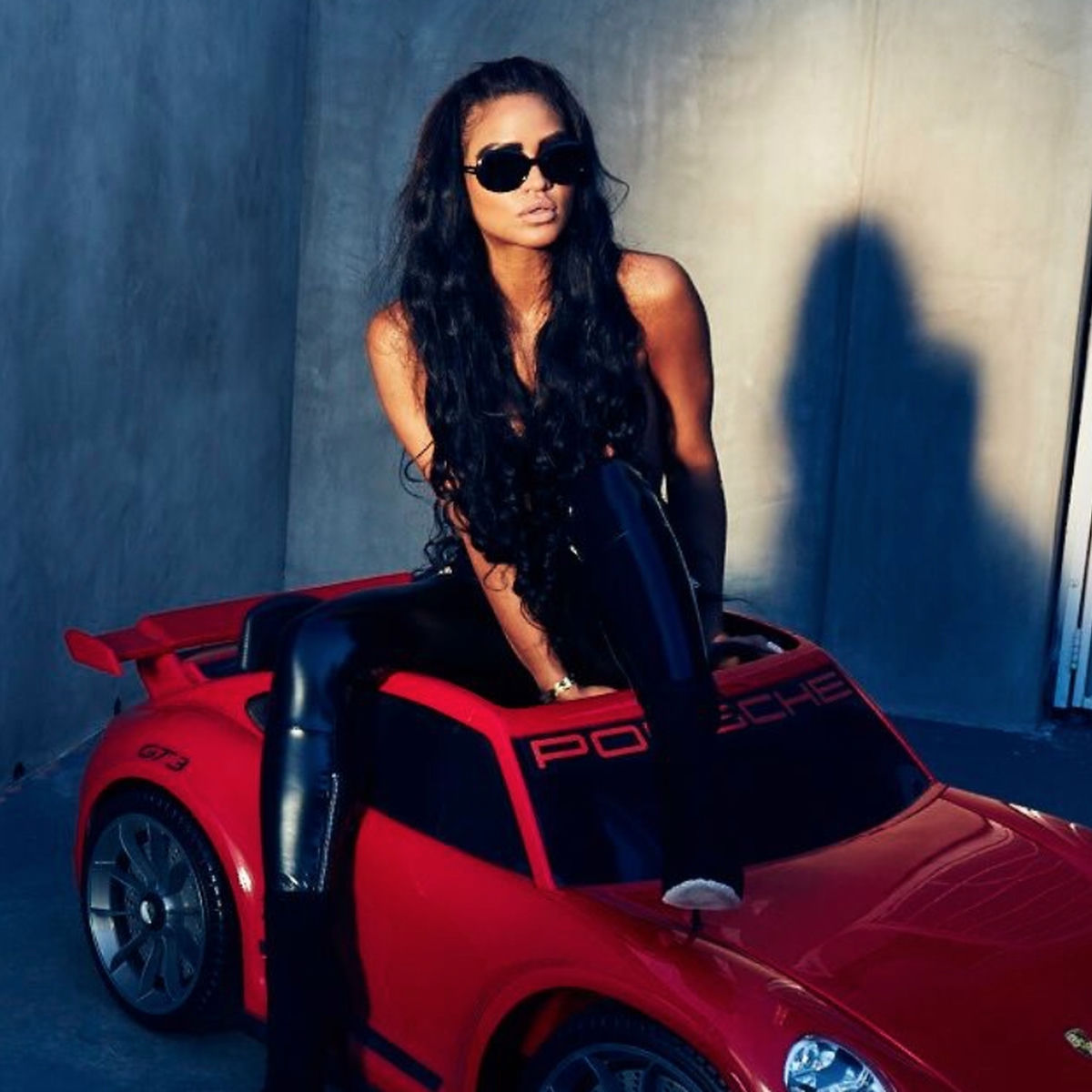 Artist picture of Cassie